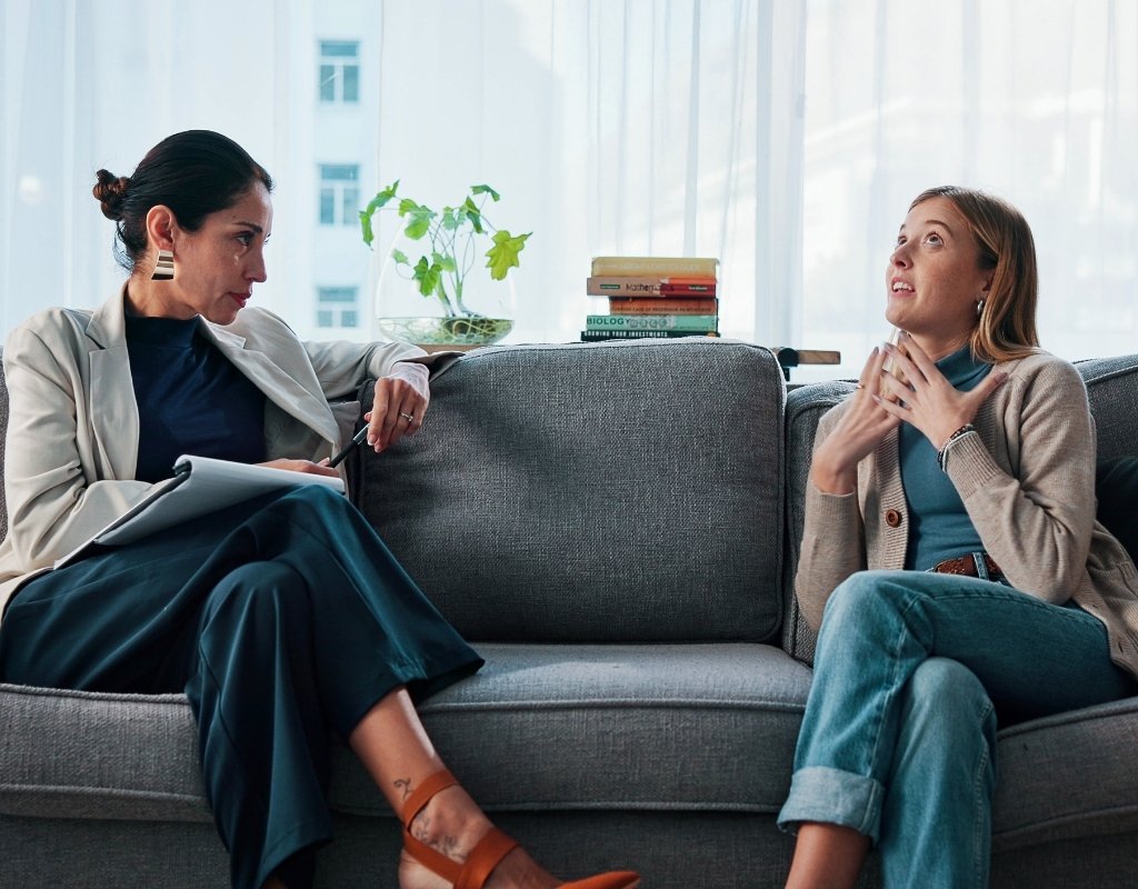 A warm, reflective counselling setting for life transitions support